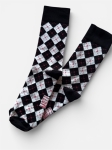 Skarpetki w biało czarne romby z czerwonym akcentem