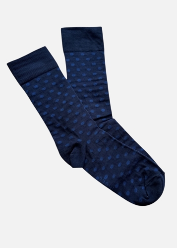 Kolorowe skarpetki granatowe w niebieskie groszki