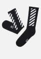 Sportowe skarpetki czarne prążkowane w białe paski